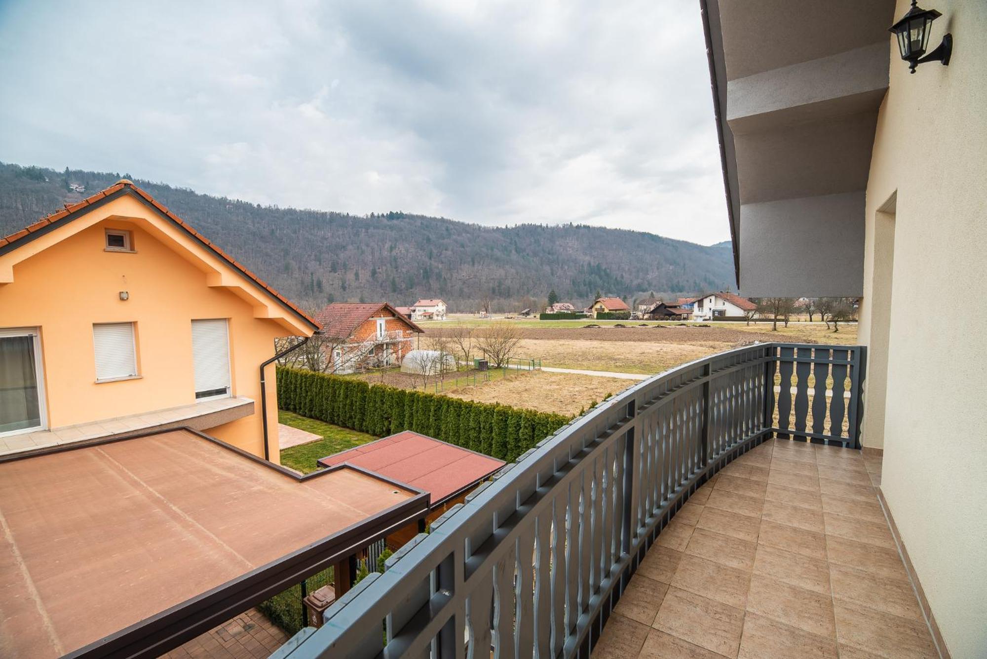 Apartment Zelimlje Škofljica Eksteriør bilde